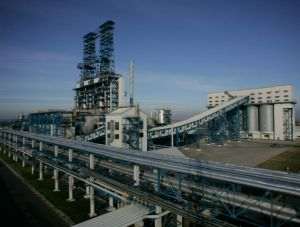 AFP: Ucraina a lovit cu drone o rafinărie rusească la aproape 1.000 de kilometri de graniţele sale